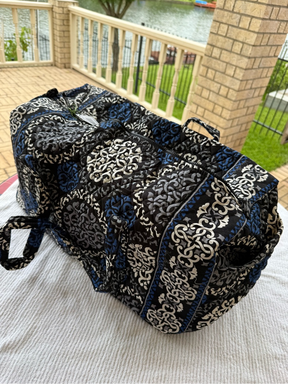 Vera Bradley large duffel bag